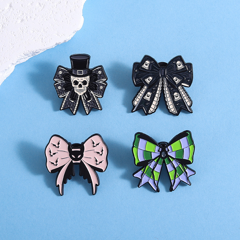 Przypinki broszki na Halloween – Tuxedo Lapel Pin recenzja i cena